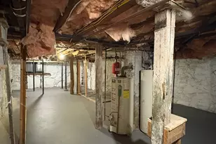 5 Floyd St, Lowell, MA 01852 - Photo 34