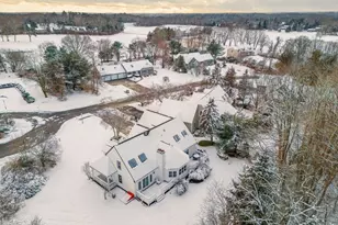 24 Country Club Dr, Plymouth, MA 02360 - Photo 2