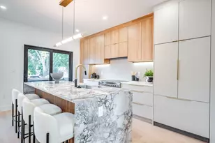 290 Watertown St, Newton, MA 02458 - Photo 8