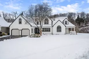 24 Country Club Dr, Plymouth, MA 02360 - Photo 1