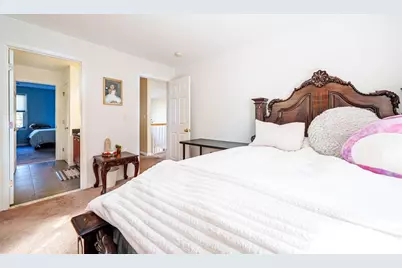 300 Crownshield Avenue, Uxbridge, MA 01569 - Photo 20