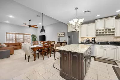 68 Center St #13, Barnstable, MA 02601 - Photo 8