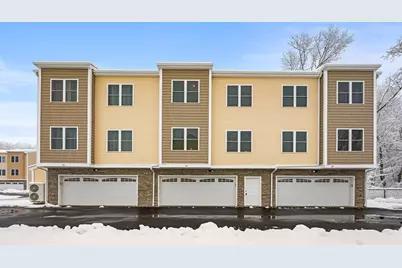 19 Dyer St #19, Rockland, MA 02370 - Photo 2