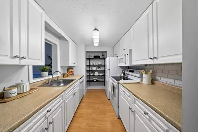 55 Greentree Ln #47, Weymouth, MA 02190 - Photo 2