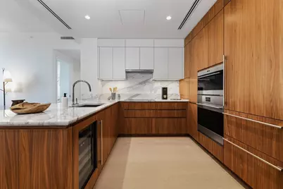 682 Atlantic Ave #39L, Boston, MA 02111 - Photo 6