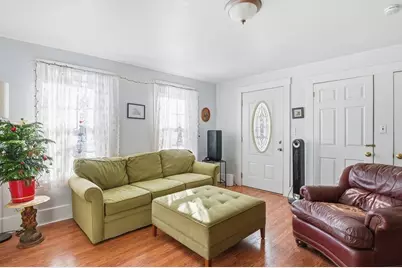 10 Franklin St, Medway, MA 02053 - Photo 6