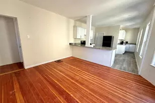 21 Oakland Ave, Everett, MA 02149 - Photo 6