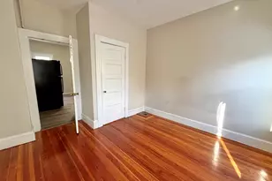 21 Oakland Ave, Everett, MA 02149 - Photo 10