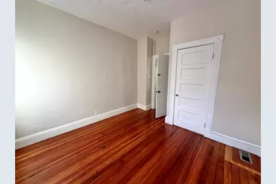 21 Oakland Ave #2, Everett, MA 02149 - Photo 8