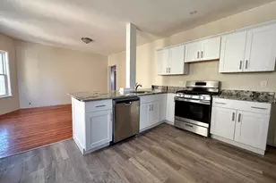 21 Oakland Ave, Everett, MA 02149 - Photo 1