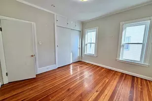 21 Oakland Ave, Everett, MA 02149 - Photo 12