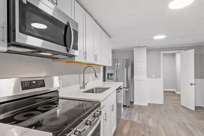 15 Bliss St, Monson, MA 01057 - Photo 8