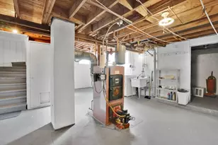 240 Morton St, West Springfield, MA 01089 - Photo 32