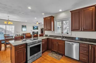 4 Erins Way, Holden, MA 01520 - Photo 4