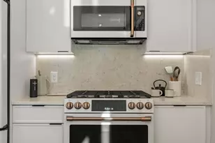 100 Lincoln St, Boston, MA 02135 - Photo 14