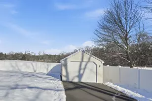 85 Red Fox Dr, Agawam, MA 01030 - Photo 30