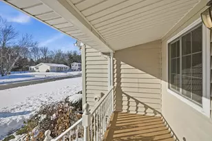 85 Red Fox Dr, Agawam, MA 01030 - Photo 2