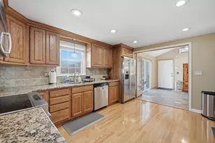 85 Red Fox Dr, Agawam, MA 01030 - Photo 8