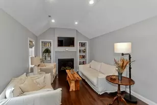 56 Carter St, Berlin, MA 01503 - Photo 4