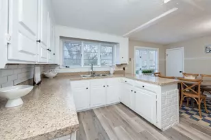 20 Ruskin Ave, Methuen, MA 01844 - Photo 8