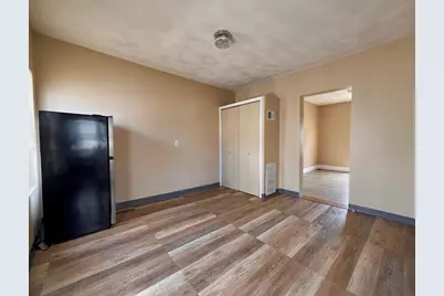 25 Oakland Ave #3R, Everett, MA 02149 - Photo 4