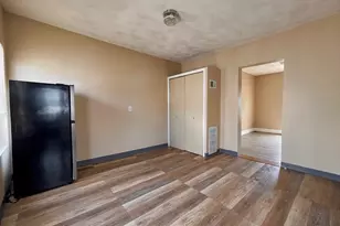 25 Oakland Ave, Everett, MA 02149 - Photo 4