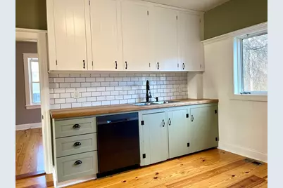 5 Maple Ave, Oxford, MA 01537 - Photo 8