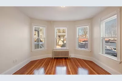 32 Robinson St #1, Boston, MA 02122 - Photo 8