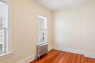 32 Robinson St, Boston, MA 02122 - Photo 24