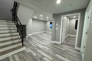 8 Avon St, Revere, MA 02151 - Photo 4