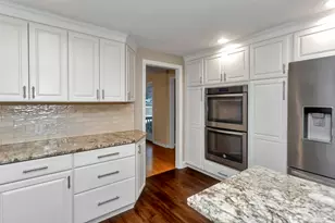 10 Beauregard Terrace, West Springfield, MA 01089 - Photo 4