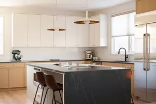 17 Smith Pl, Cambridge, MA 02138 - Photo 2