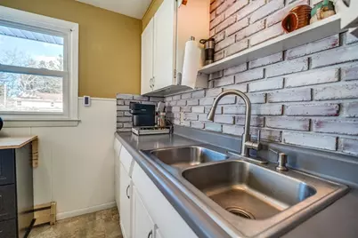 147 Sheehan Drive, Holyoke, MA 01040 - Photo 8