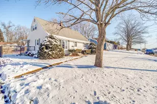 147 Sheehan Dr, Holyoke, MA 01040 - Photo 26