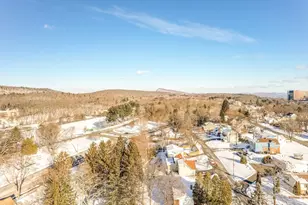 147 Sheehan Dr, Holyoke, MA 01040 - Photo 38