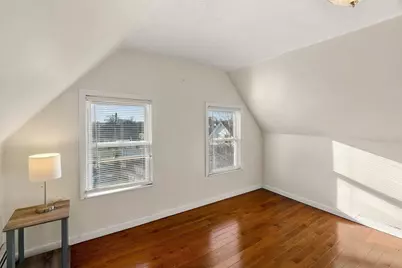 28 Liberty St, Lowell, MA 01851 - Photo 16