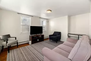 28 Liberty St, Lowell, MA 01851 - Photo 8