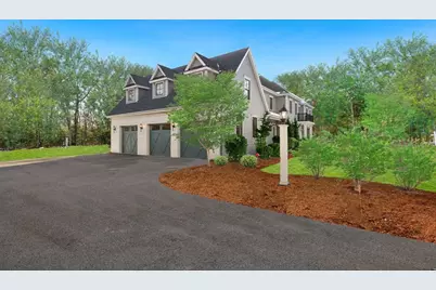 9 Coach Rd, Plainville, MA 02762 - Photo 4