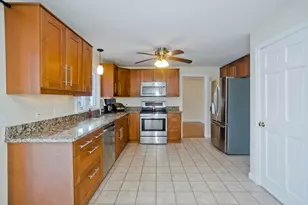 11 Bellingham Rd, Blackstone, MA 01504 - Photo 4