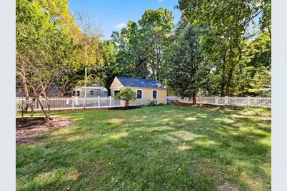 28 Devens St, Concord, MA 01742 - Photo 38