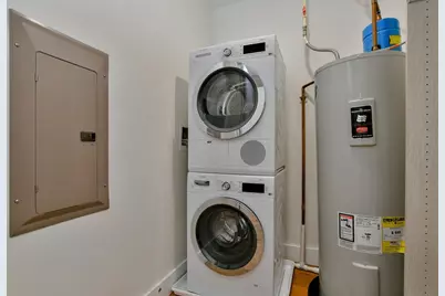 250 Meridian St #306, Boston, MA 02128 - Photo 18