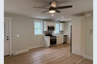 480 Wareham St #8, Middleborough, MA 02346 - Photo 4