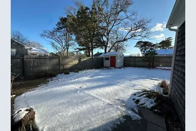 33 Kelleys Pond Rd, Dennis, MA 02670 - Photo 6