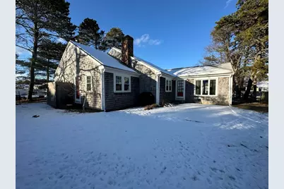 33 Kelleys Pond Rd, Dennis, MA 02670 - Photo 8