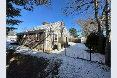 33 Kelleys Pond Rd, Dennis, MA 02670 - Photo 4