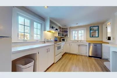 33 Kelleys Pond Rd, Dennis, MA 02670 - Photo 12