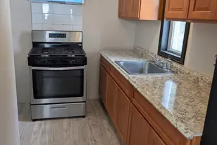 15 Dana St, Lowell, MA 01852 - Photo 4