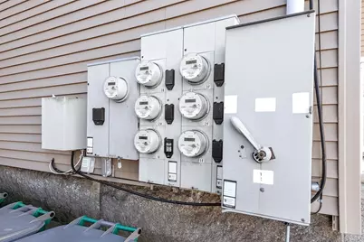 122 Laurel St, Fitchburg, MA 01420 - Photo 16