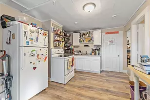 122 Laurel St, Fitchburg, MA 01420 - Photo 8