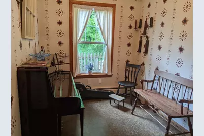 15 Ballou, North Adams, MA 01247 - Photo 8